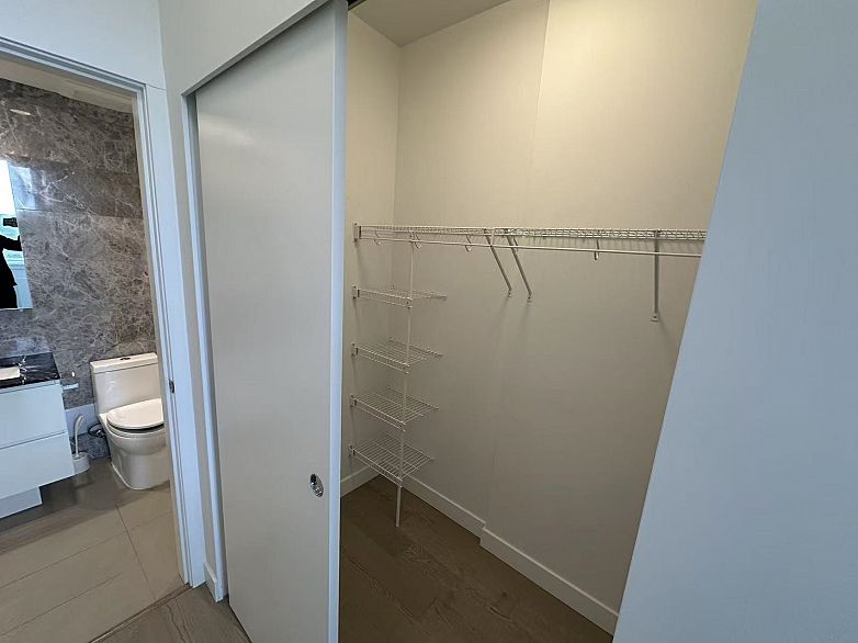 406 6733 Cambie Street