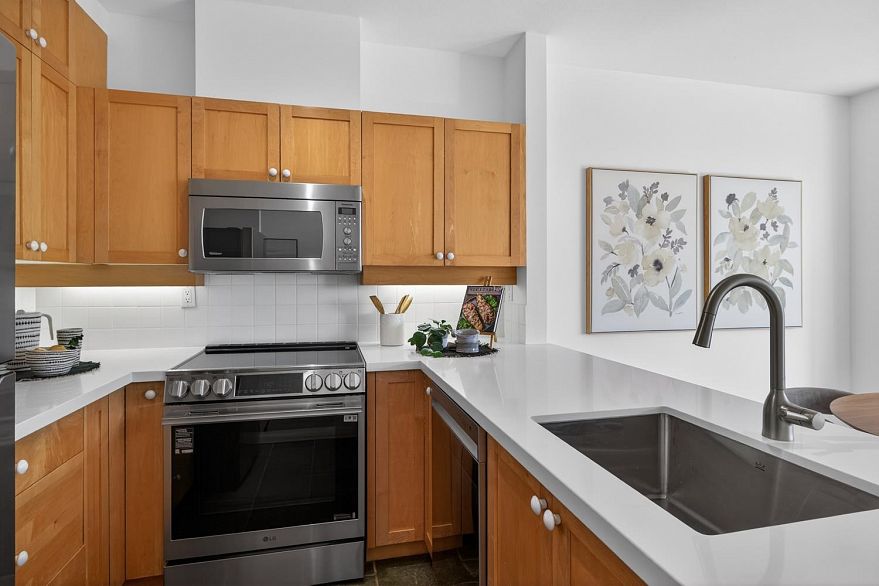 315 2020 E Kent Avenue South