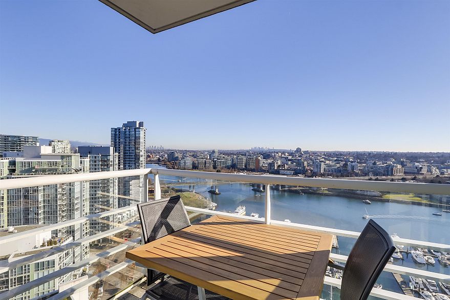 3002 1199 Marinaside Crescent