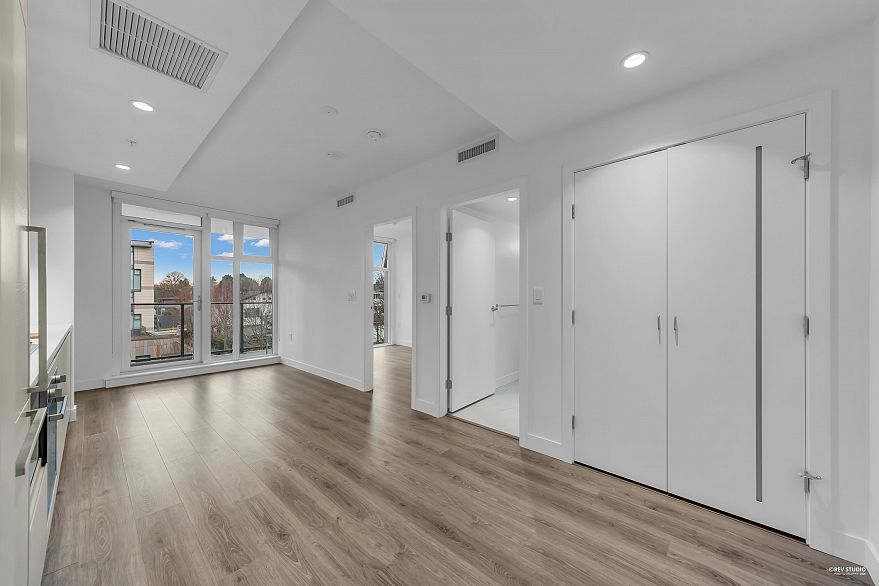 303 8121 Chester Street