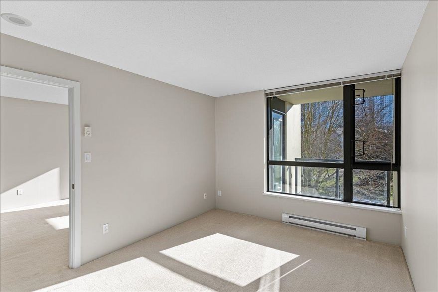 303 3588 Crowley Drive