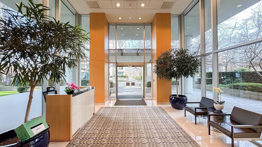 1004 1710 Bayshore Drive