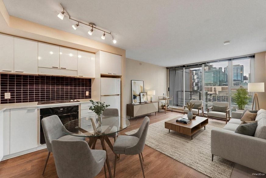 1209 131 Regiment Square