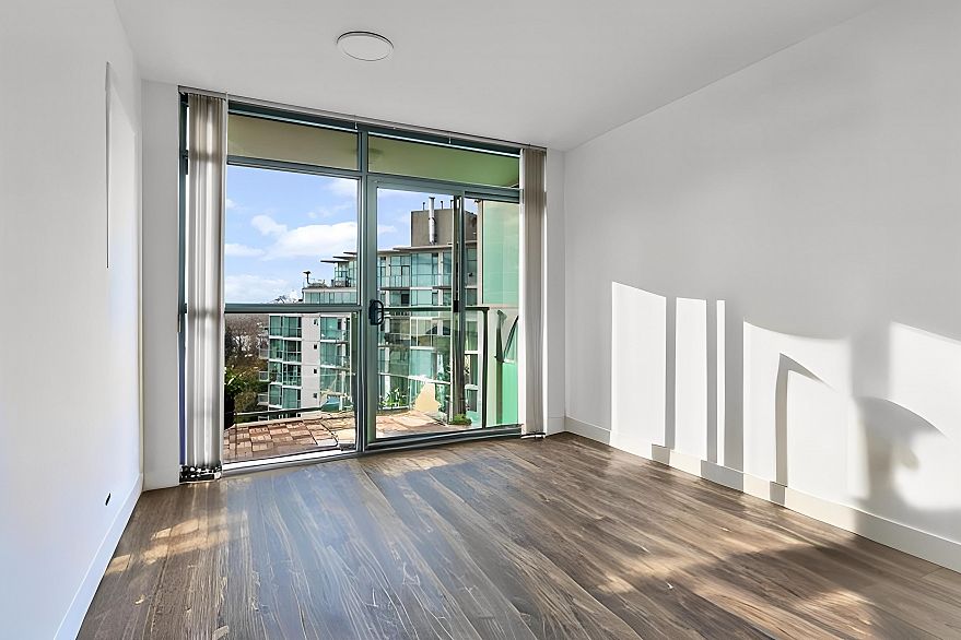 1202 2763 Chandlery Place