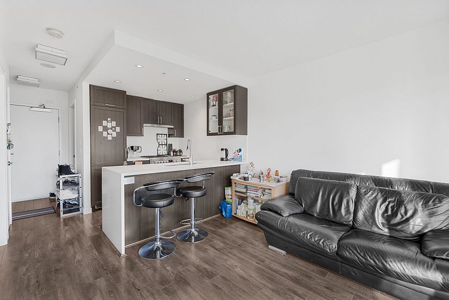 507 5665 Boundary Road