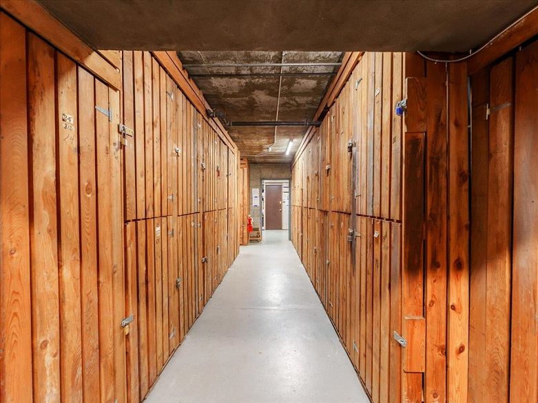 108 3787 W 4th Avenue