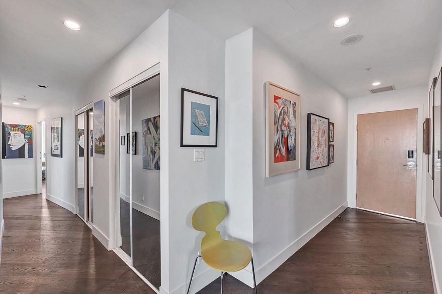 2106 989 Nelson Street