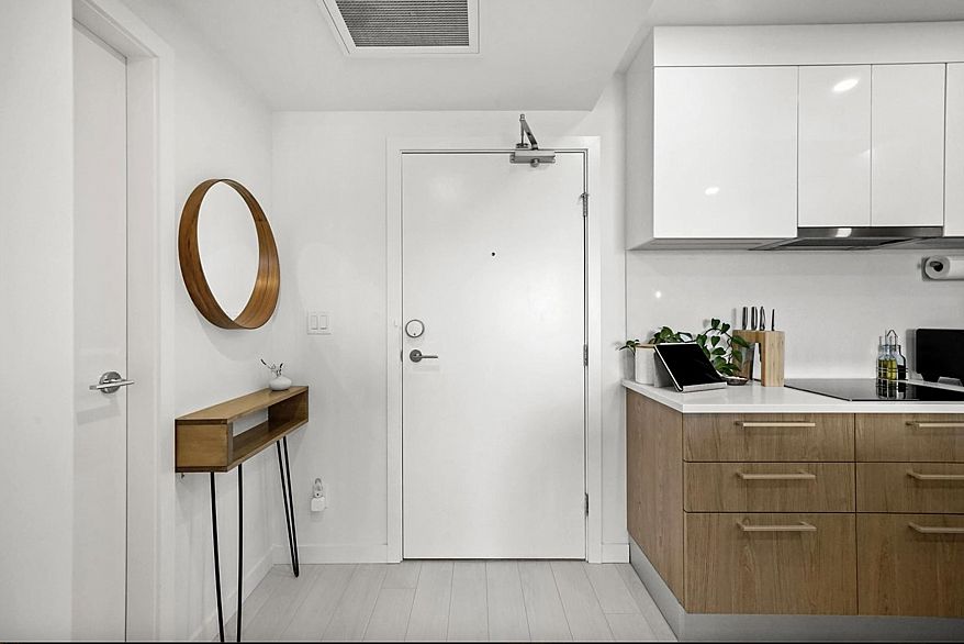 1911 285 E 10th Avenue