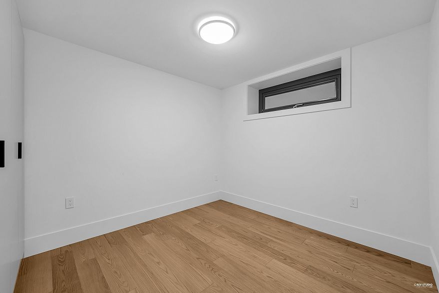 1 1722 W 68th Avenue