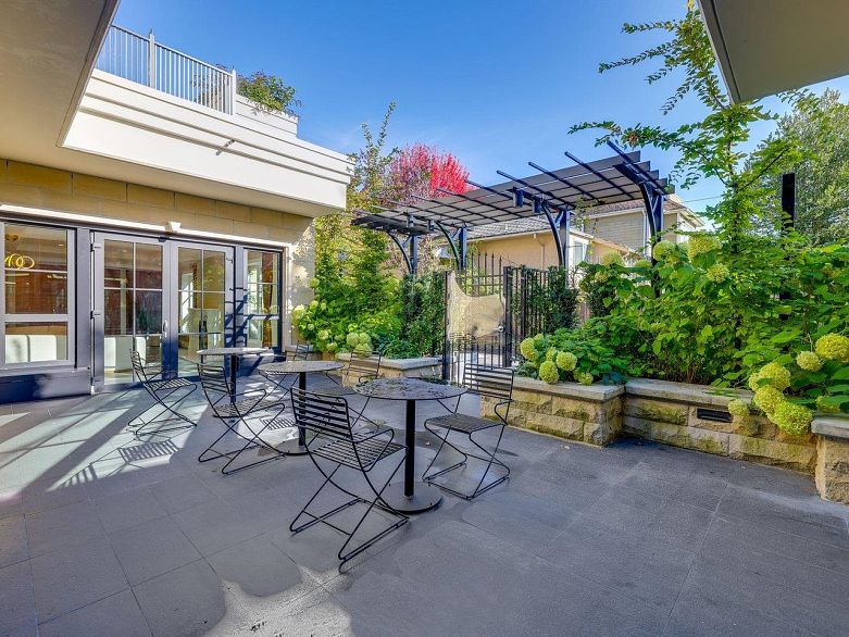 309 2096 W 47th Avenue