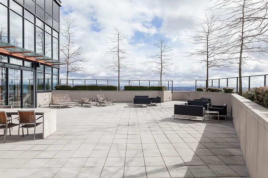 2904 108 W Cordova Street