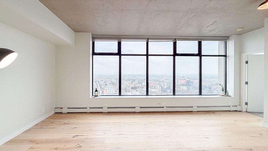 PH4 108 Cordova Street