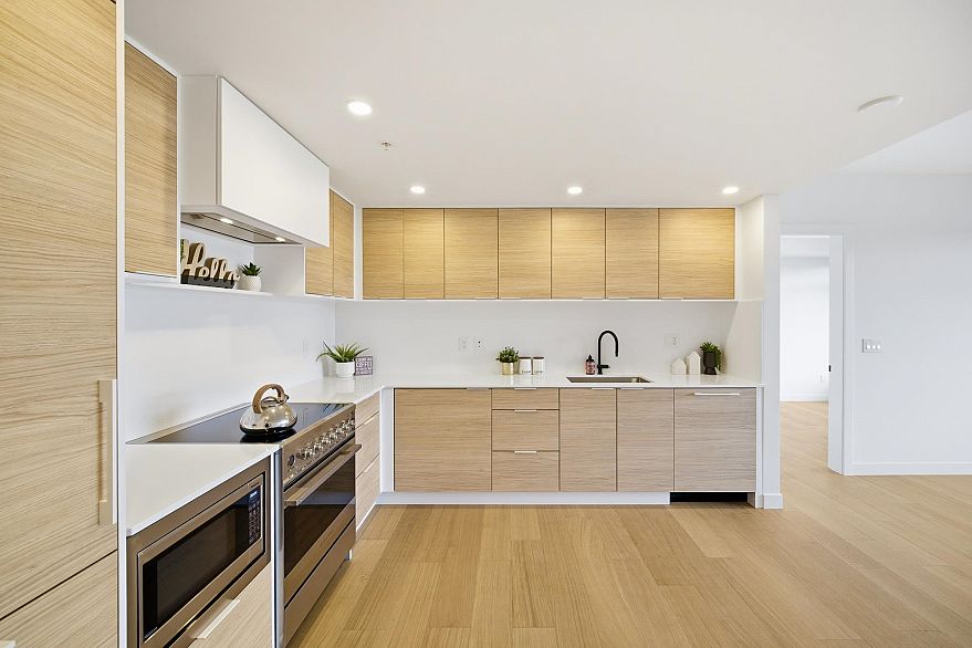 406 6485 Manitoba Street