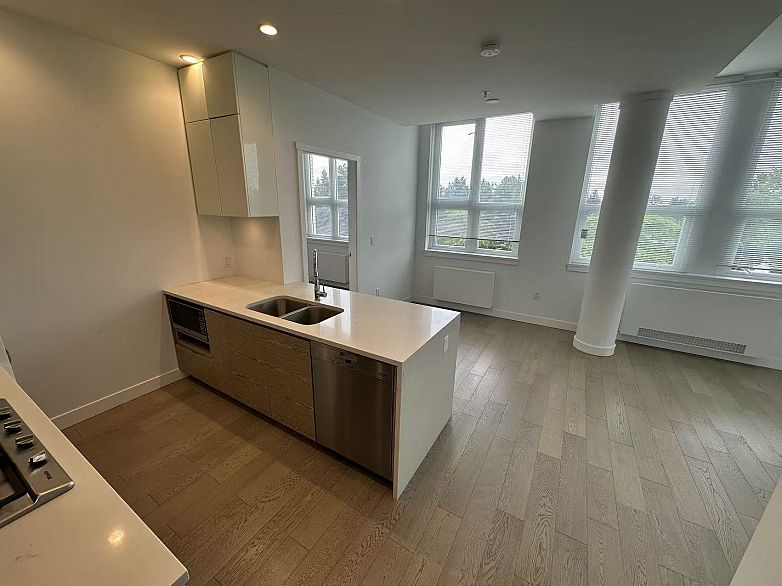 406 6733 Cambie Street