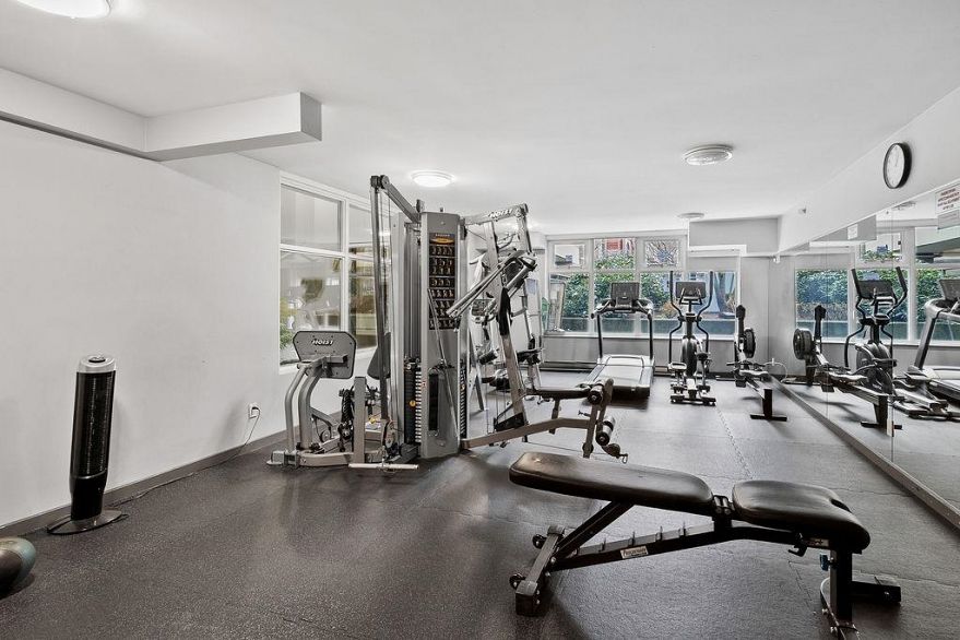 1302 120 Milross Avenue