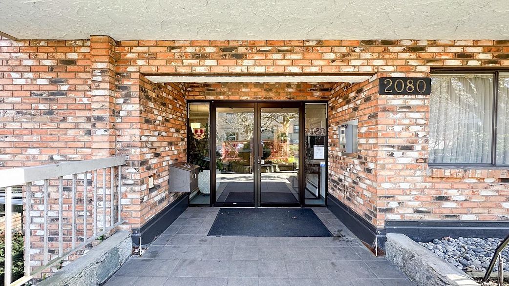202 2080 Maple Street