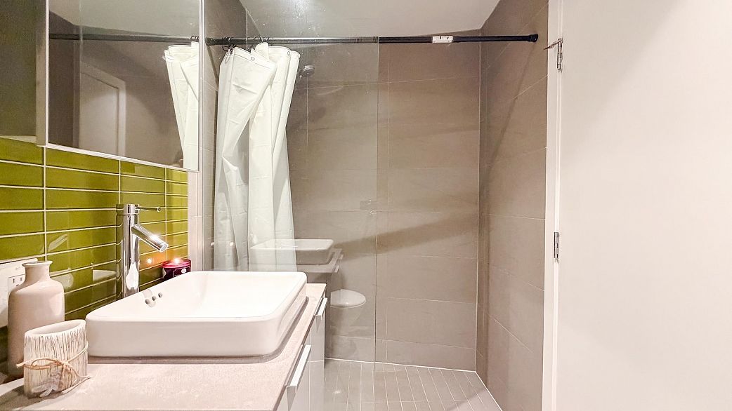 PH4 108 Cordova Street