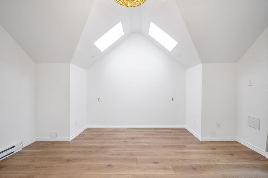 1407 Pendrell Street