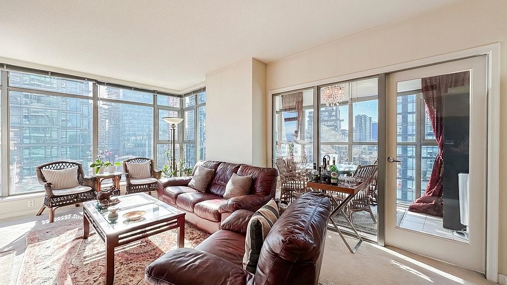 1004 1710 Bayshore Drive