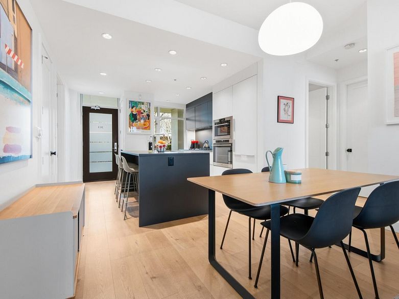 313 77 Walter Hardwick Avenue