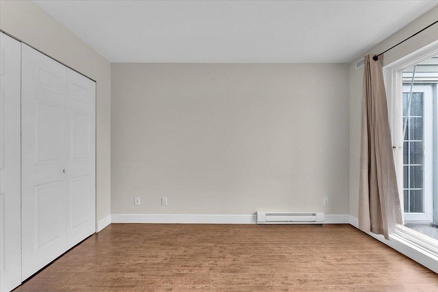 307 876 W 16th Avenue