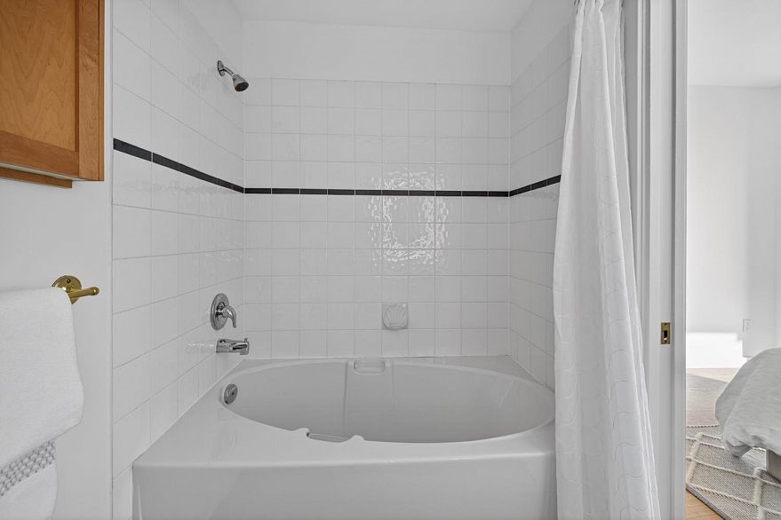 315 2020 E Kent Avenue South