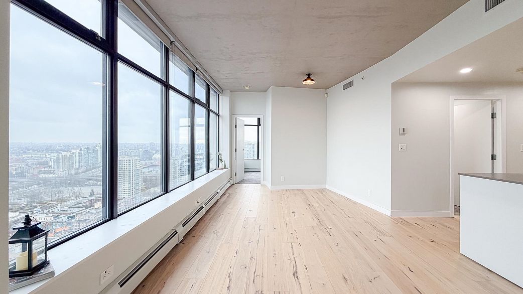 PH4 108 Cordova Street