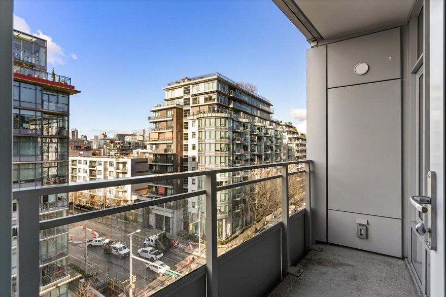 805 1708 Ontario Street