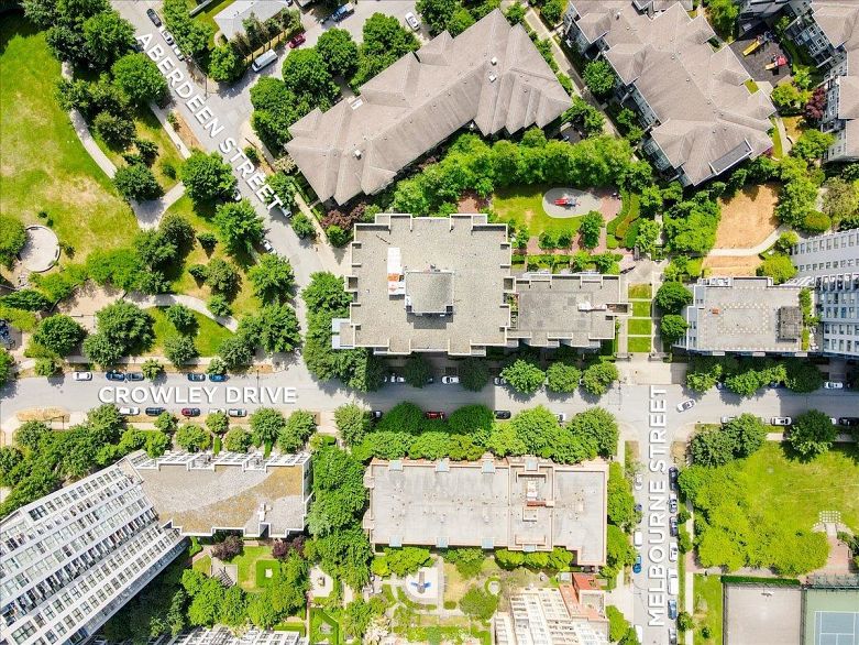 303 3588 Crowley Drive