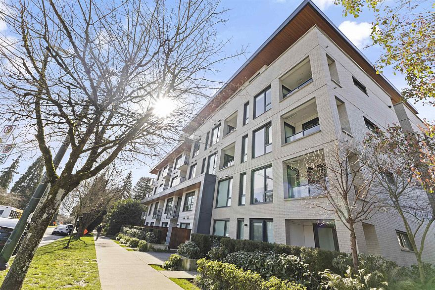 307 5383 Cambie Street