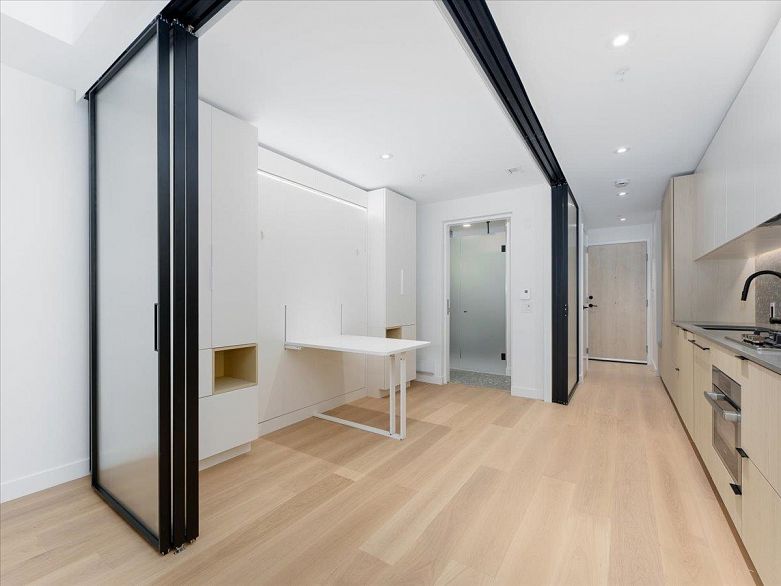 513 2471 St George Street