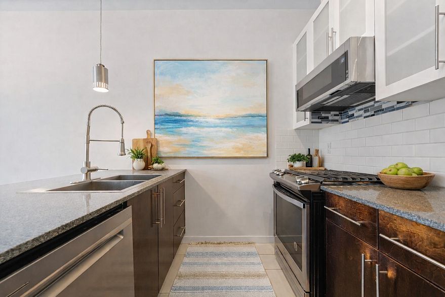 1237 Richards Street