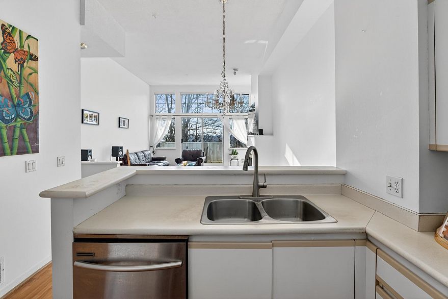 3 3580 Rainier Place