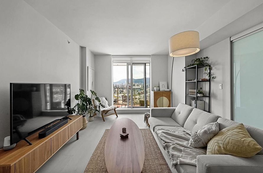 1911 285 E 10th Avenue