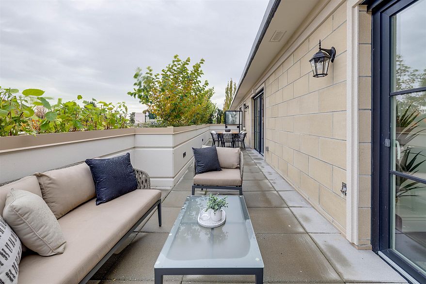 404 2096 W 47th Avenue