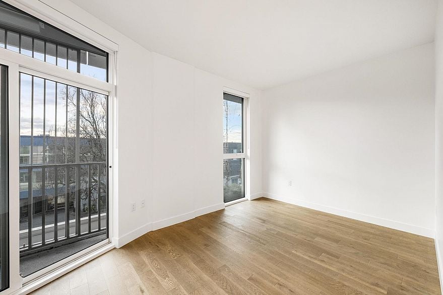 307 2888 Arbutus Street