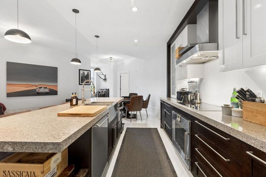 304 1102 Hornby Street