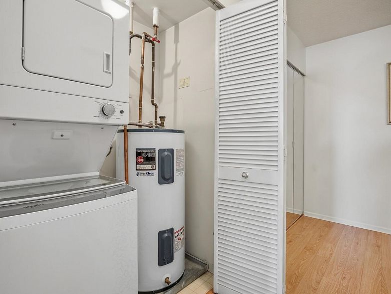 412 518 W 14th Avenue