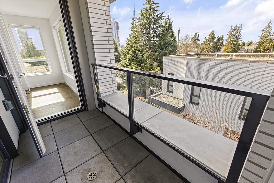 307 5383 Cambie Street