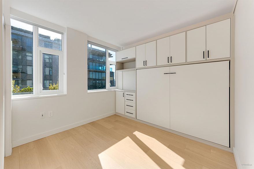 1604 1180 Broughton Street