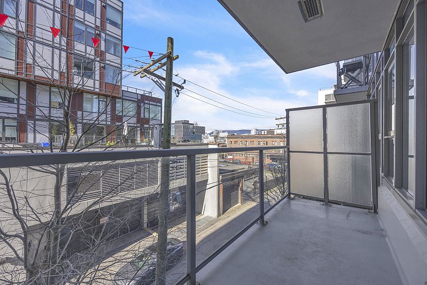 509 251 E 7th Avenue