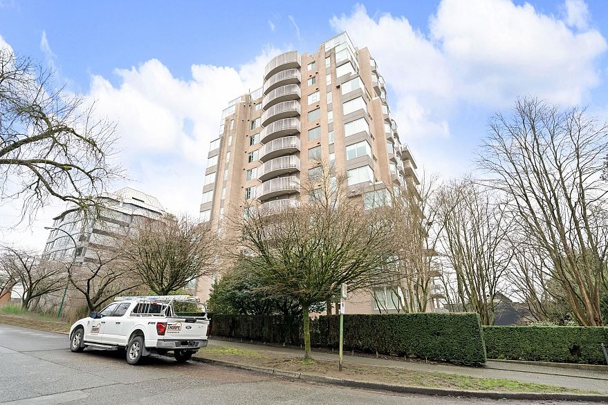 101 2288 W 40th Avenue