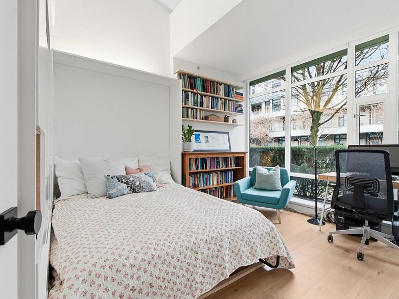 313 77 Walter Hardwick Avenue