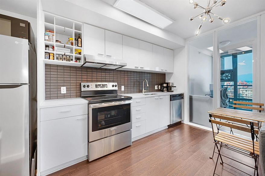 1207 602 Citadel Parade