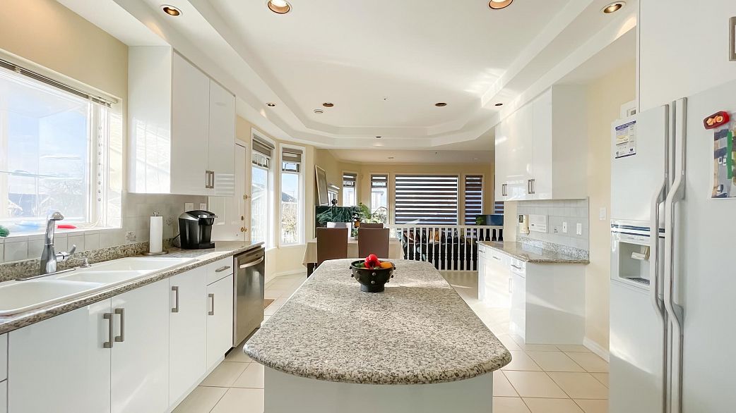 2056 Scarboro Avenue