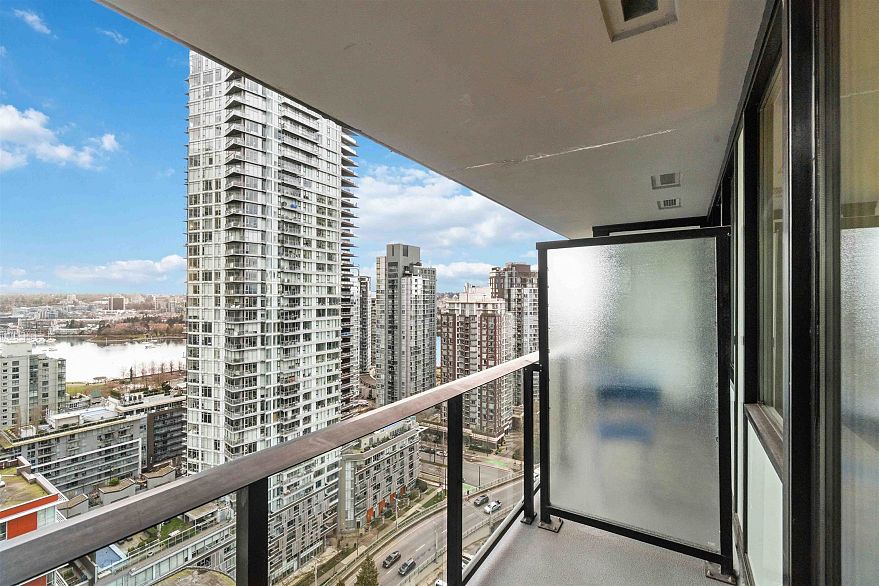 2303 1325 Rolston Street