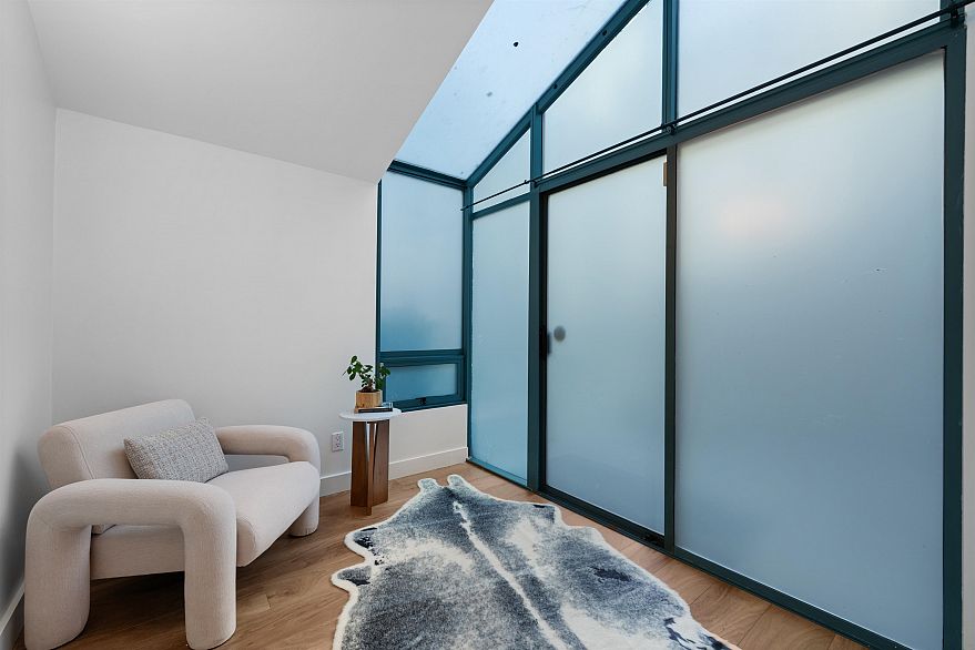 203 1238 Melville Street