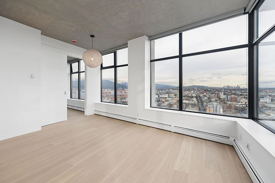 2904 108 W Cordova Street