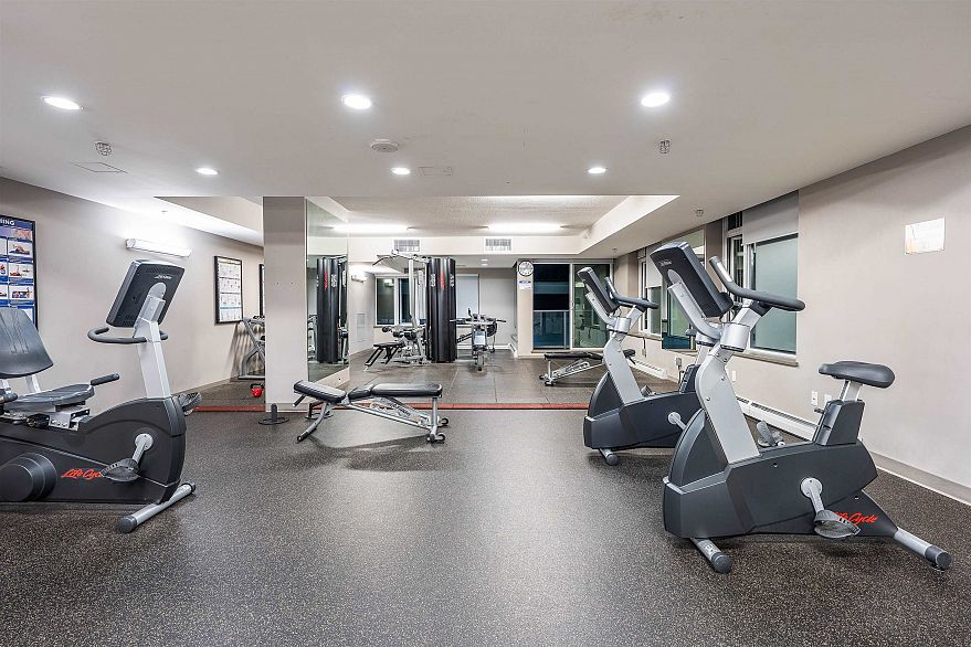 257 108 W 1st Avenue