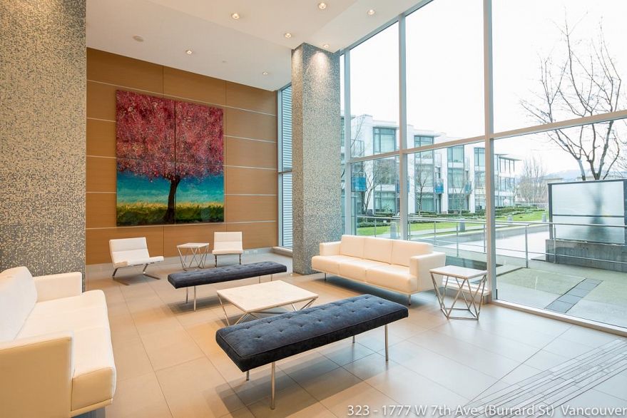 323 1777 W 7th Avenue